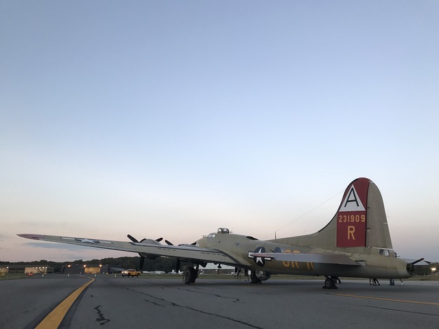 B-17 Ww2轰炸机 飞机 - 上的免费照片