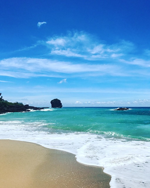 海边 沙滩 石头 - 上的免费照片