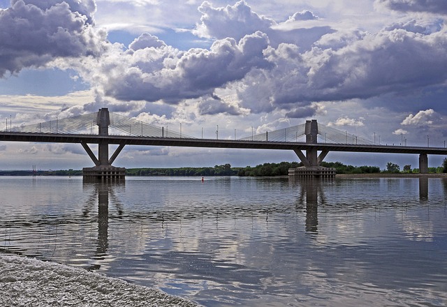 多瑙河 下溢 新欧洲的桥梁 - 上的免费照片