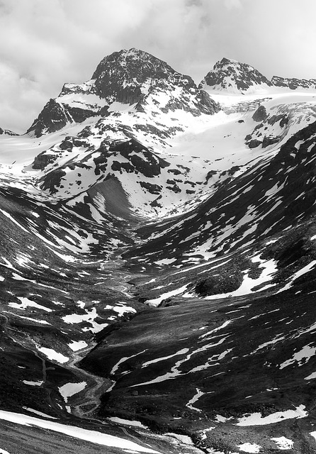 山 Piz Buin 黑和白 - 上的免费照片