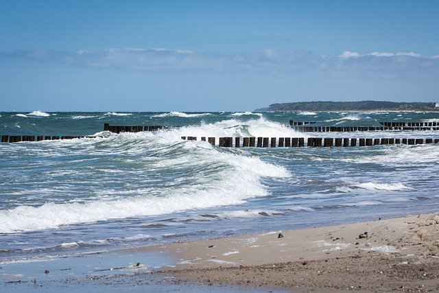 波罗的海 波浪 海 - 上的免费照片