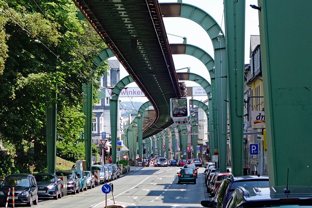 伍珀塔尔 Schwebebahn 高架桥 - 上的免费照片