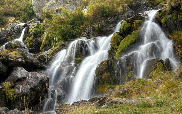 瀑布 水 景观 - 上的免费照片