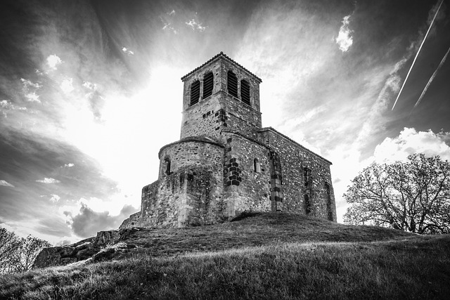 教堂的圣文森特 Saint Laurent D Agny 天空 - 上的免费照片