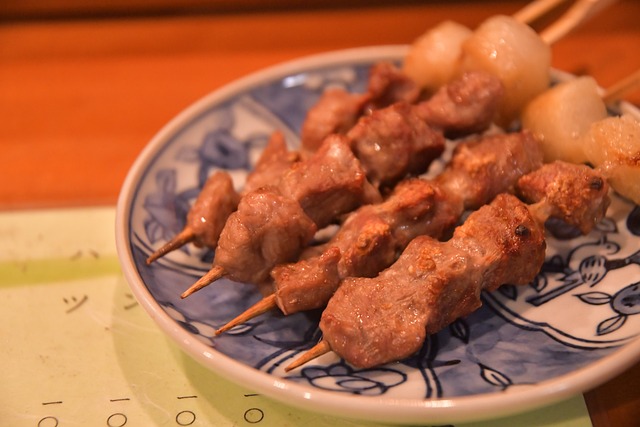 烤鸡肉串 日本料理 居酒屋 - 上的免费照片