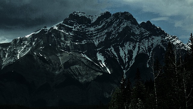 山 加拿大人 岩石 - 上的免费照片