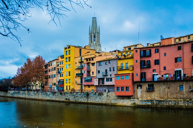 Girona 城市 河 - 上的免费照片