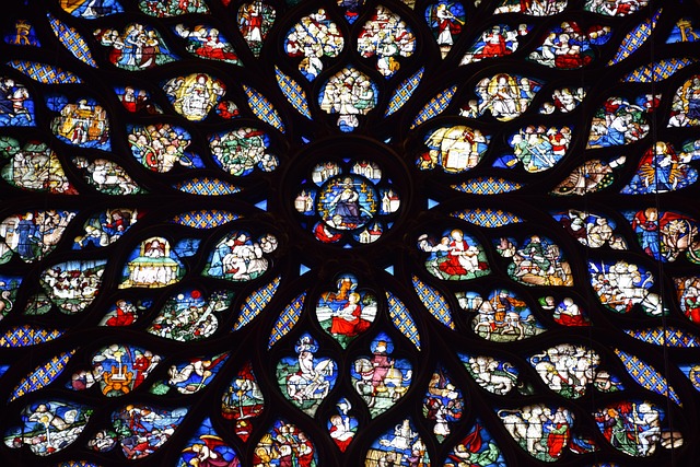 彩色玻璃 圣礼拜堂 哥特式的 - 上的免费照片