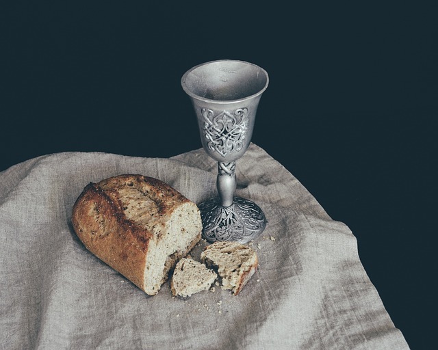 面包 圣餐 教会 - 上的免费照片