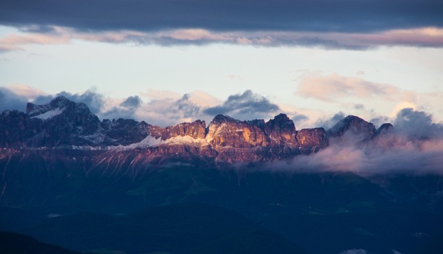 Alpenglühen 阿尔卑斯山 山 - 上的免费照片