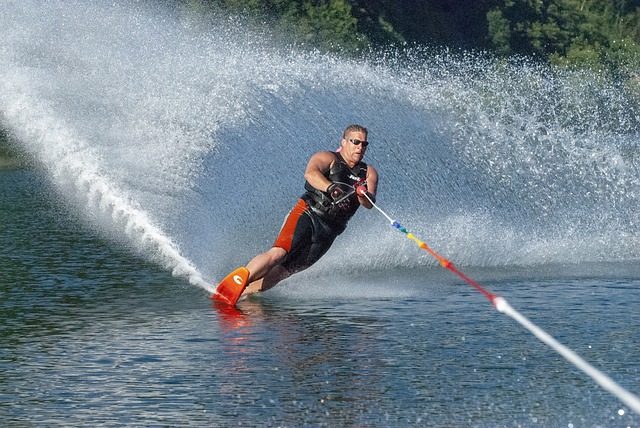 运动 Waterski?r 滑水 - 上的免费照片