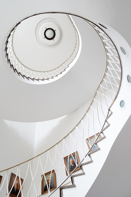 螺旋 结构 楼梯 - 上的免费照片