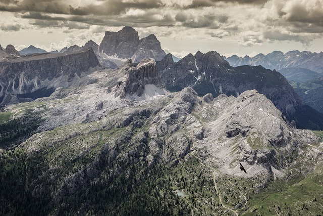 白云岩 Lagazuoi 阿尔卑斯山 - 上的免费照片