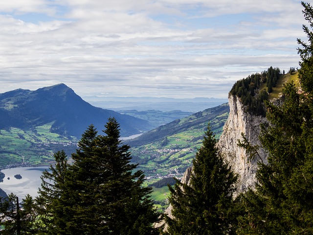 山 瑞士 Mythen区域 - 上的免费照片