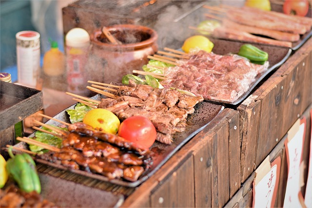 档位 烤鸡肉串 肉 - 上的免费照片