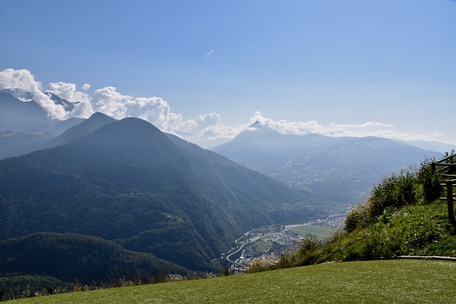 滑翔伞 全景 山村 - 上的免费照片