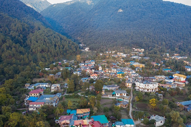 自然 喜马偕尔邦 房屋在山 - 上的免费照片