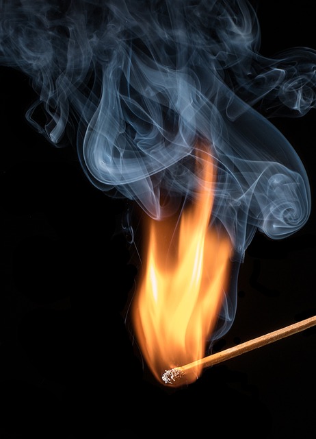 火柴棍 火焰 抽烟 - 上的免费照片