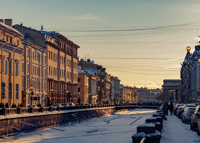 河 堤 圣彼得堡 - 上的免费照片