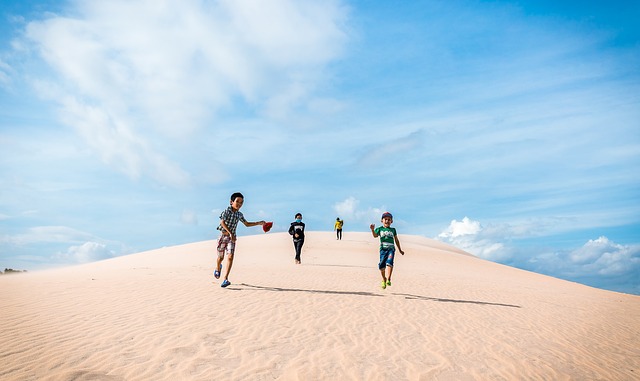 沙漠 孩子们 沙 - 上的免费照片