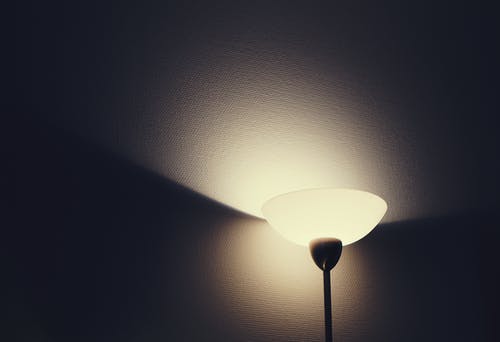黑白立灯 · 免费素材图片