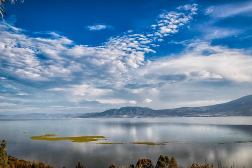 水域包围的岛屿 · 免费素材图片