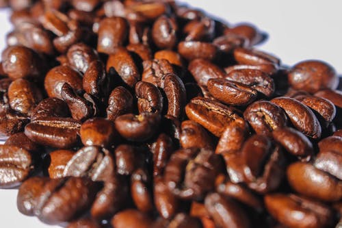烤咖啡豆的特写摄影 · 免费素材图片