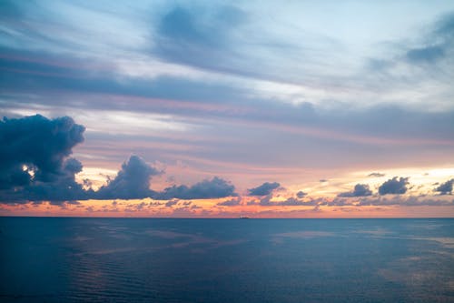 海和蓝天的照片 · 免费素材图片