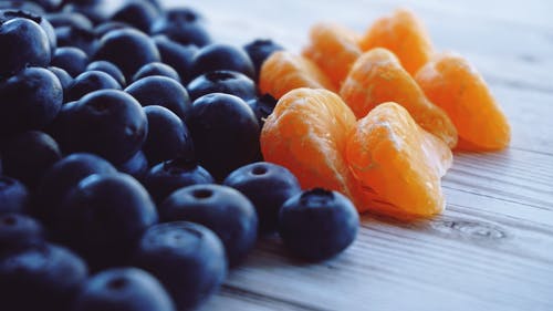 橘子和蓝莓 · 免费素材图片