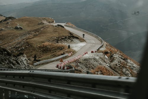 空荡荡的道路 · 免费素材图片