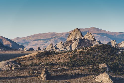 山附近的岩层 · 免费素材图片