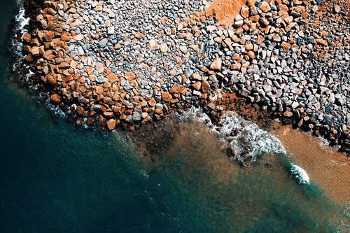 海滨鸟瞰图摄影 · 免费素材图片