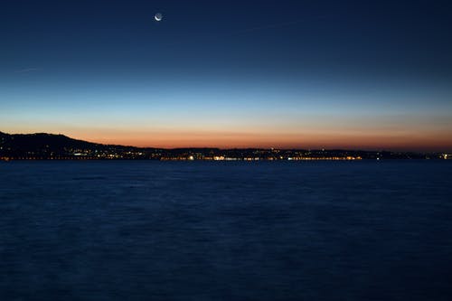 黎明时分海洋风景 · 免费素材图片