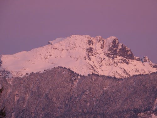 白雪覆盖的山 · 免费素材图片