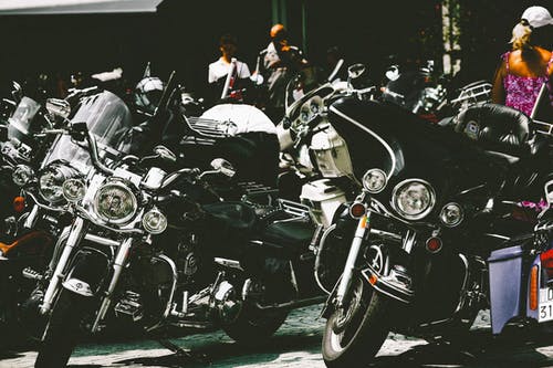 停放的摩托车照片 · 免费素材图片
