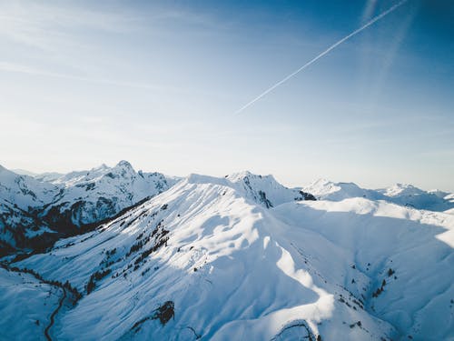 冰雪覆盖的山脉 · 免费素材图片