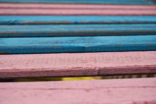 蓝色和粉红色的木头 · 免费素材图片