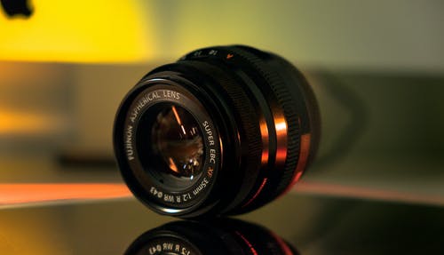 黑色相机镜头 · 免费素材图片