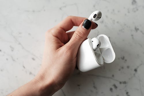 有关airpods, 可携式, 套子的免费素材图片