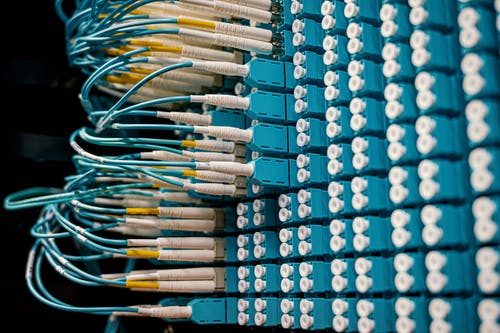 网络电缆作为系统工作的电源 · 免费素材图片