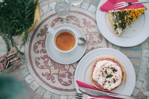 美味的早餐，咖啡和甜点 · 免费素材图片
