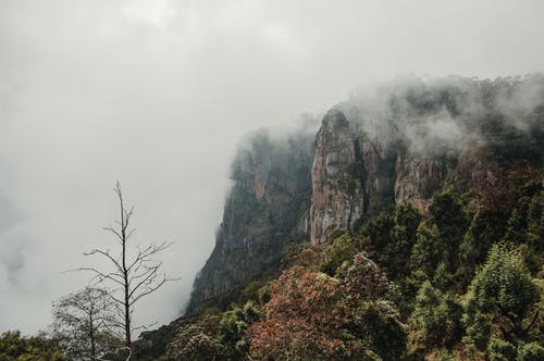 有关山, 岩石的, 悬崖的免费素材图片