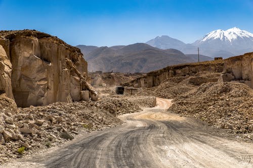 有关交通系统, 卡车, 山的免费素材图片