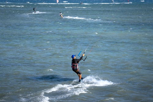 有关kitesurfer, 人, 假日的免费素材图片