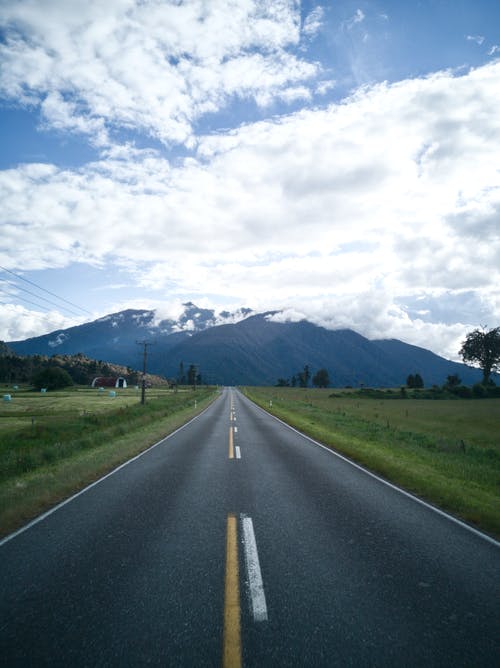 有关垂直拍摄, 山, 日光的免费素材图片