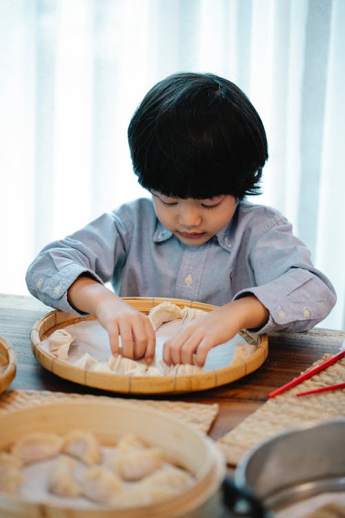 有关亚洲食品, 儿童, 午餐的免费素材图片