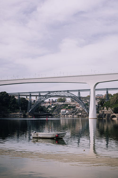 有关停泊, 反射, 圣约翰斯桥的免费素材图片