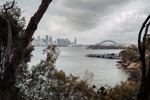 有关city_skyline, 多云的, 建筑的免费素材图片