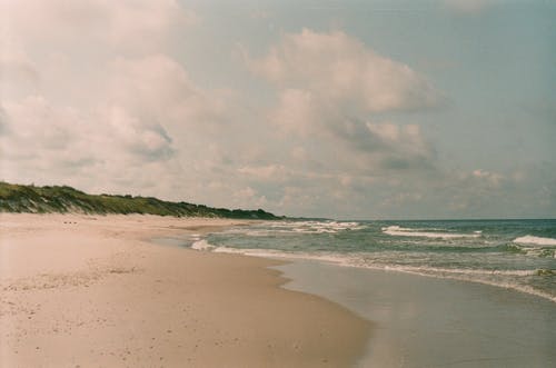 有关天性, 户外, 撞击波浪的免费素材图片