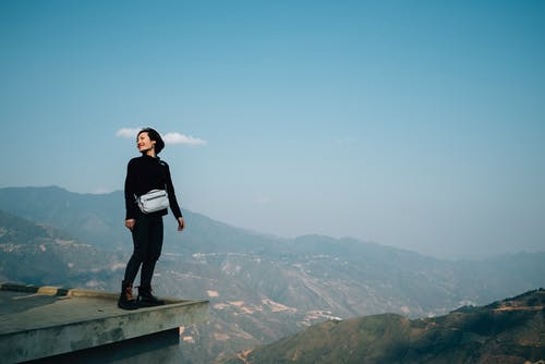 有关冒险, 女人, 山的免费素材图片